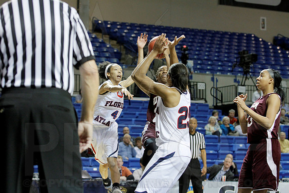 Florida Atlantic vs. UL-Monroe Women's JWM0331 (©Justin Manning)