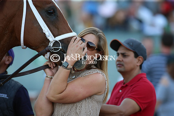 z220402_ArkansasDerbyday_Manning_JWM_2295