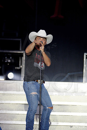 Justin Moore Concert 8-4-12(Justin Manning)106