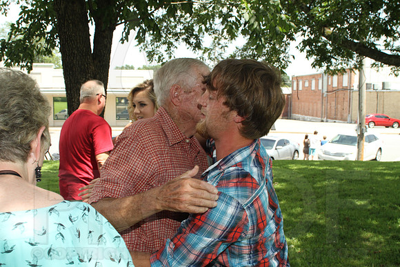 Stacia & Dylan Ray marriage 7-12-2014 (©Justin Manning) JWM_111