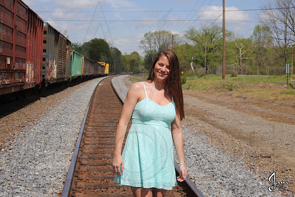 Collin & Makayla Senior pics 4-14-13 (© Justin Manning) JWM0208
