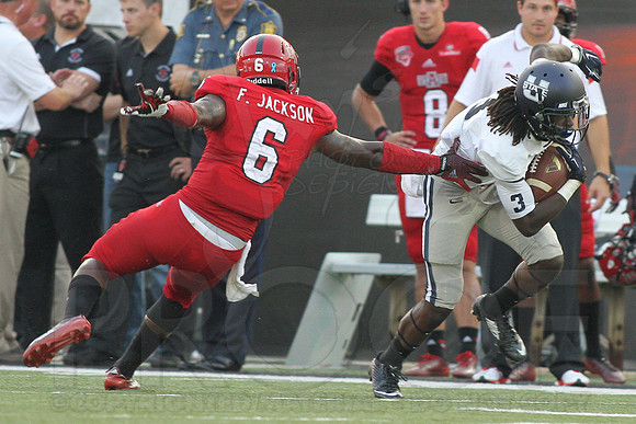 Utah State @ Arkansas State 9-20-2014 (©Justin Manning) JWM_211