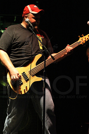 Midnight Hurricanes (Pine Tree Festival) 8-1-2014 (©Justin Manning) JWM_041