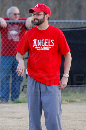 T-ball Angels vs Panthers 3-28-13 (© Justin Manning) JWM0043