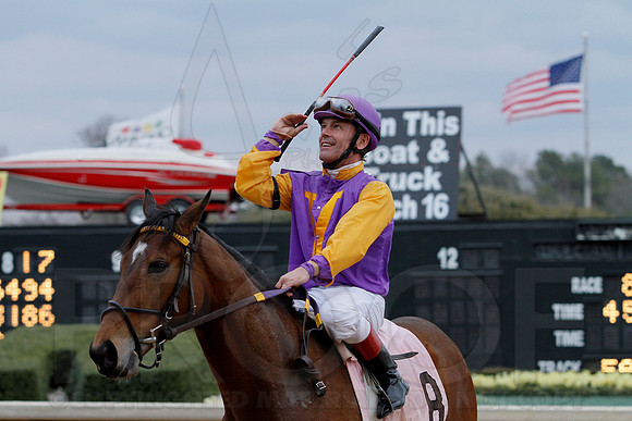 Oaklawn 8th Race 3-9-13 JWM0042 (©Justin Manning)