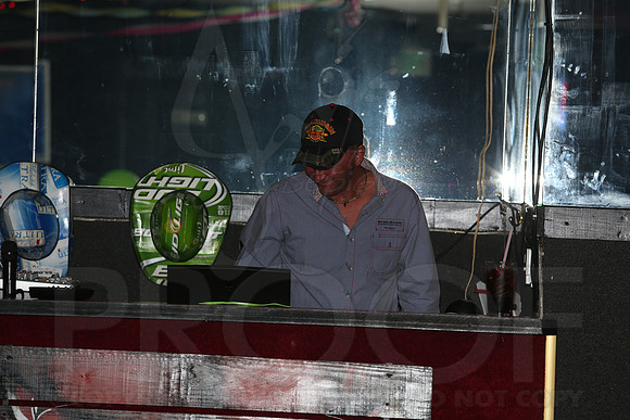 Midnight Hurricanes (Boogies Bar & Grill) 9-13-2014 (©Justin Manning) JWM_129