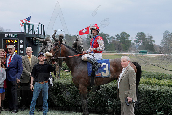 The 54th running of the Razorback Handicap 3-9-13 JWM0288 (©Justin Manning)