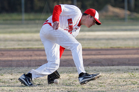 LR Christian @ Glen Rose Baseball 3-5-13  JWM0143 (©Justin Manning)