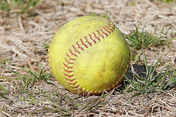 Glen Rose vs Arkadelphia Softball 3-12-13 (© Justin Manning) JWM0013