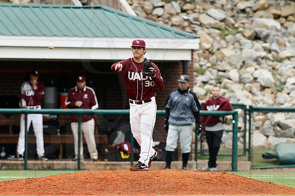 ASU @ UALR baseball 3-17-13 (© Justin Manning) JWM0376