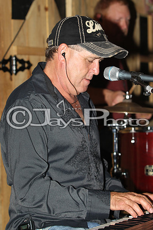 Midnight Hurricanes (Boogies Bar & Grill) 6-6-2015 (©Justin Manning) JWM_0023