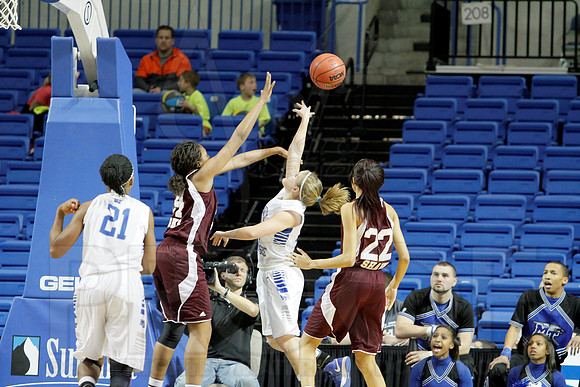 Middle Tennessee vs ULM  Women's 3-9-13 JWM0164 (©Justin Manning)