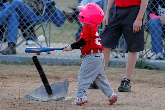 T-ball Angels vs Panthers 3-28-13 (© Justin Manning) JWM0053