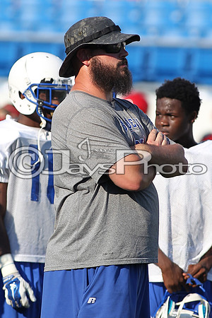 War Memorial Football Team Camp 7-28-2015 (©Justin Manning) JWM_0012