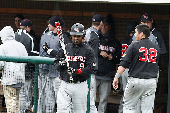 ASU @ UALR baseball 3-17-13 (© Justin Manning) JWM0281