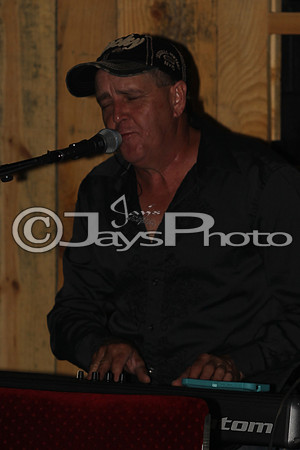 Midnight Hurricanes (Boogies Bar & Grill) 6-6-2015 (©Justin Manning) JWM_0019