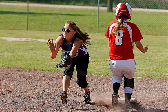 Poyen @ Glen Rose softball 4-22-13 (©Justin Manning) JWM0005