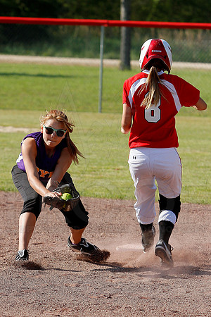 Poyen @ Glen Rose softball 4-22-13 (©Justin Manning) JWM0006