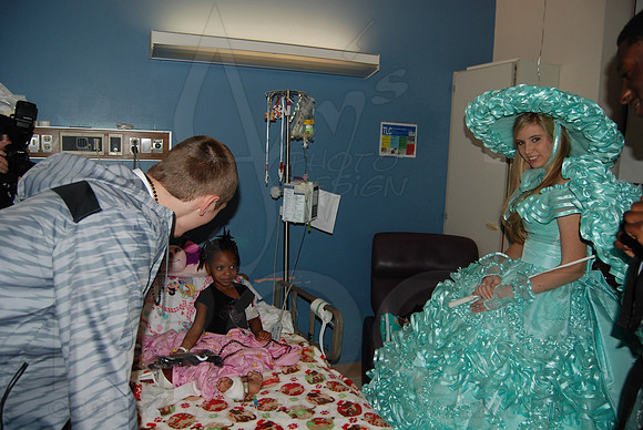 ASU Hospital Visit 1-2-14 (©Justin Manning) JWM_0078