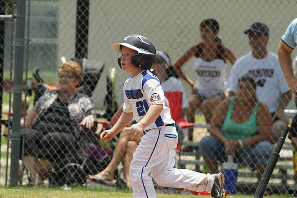 Benton vs. Sylvan Hills 5-6 year old All Stars 7-11-2014 (©Justin Manning) JWM_222