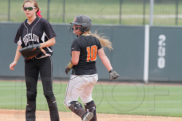 2A Magnet Cove vs. Bigelow- State Softball Finals (Bogle Park) 5-18-13 (© Justin Manning) JWM0016
