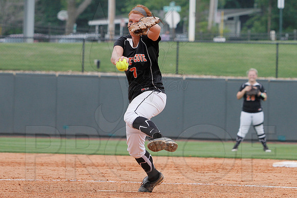 2A Magnet Cove vs. Bigelow- State Softball Finals (Bogle Park) 5-18-13 (© Justin Manning) JWM0053