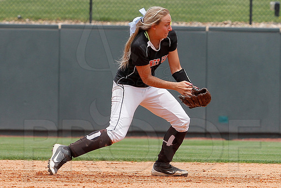 2A Magnet Cove vs. Bigelow- State Softball Finals (Bogle Park) 5-18-13 (© Justin Manning) JWM0097