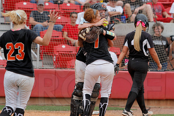 2A Magnet Cove vs. Bigelow- State Softball Finals (Bogle Park) 5-18-13 (© Justin Manning) JWM0146