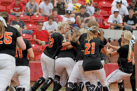 2A Magnet Cove vs. Bigelow- State Softball Finals (Bogle Park) 5-18-13 (© Justin Manning) JWM0154