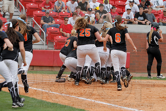 2A Magnet Cove vs. Bigelow- State Softball Finals (Bogle Park) 5-18-13 (© Justin Manning) JWM0160