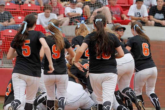 2A Magnet Cove vs. Bigelow- State Softball Finals (Bogle Park) 5-18-13 (© Justin Manning) JWM0162