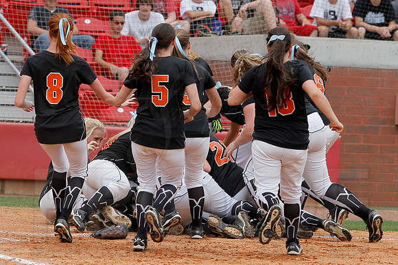 2A Magnet Cove vs. Bigelow- State Softball Finals (Bogle Park) 5-18-13 (© Justin Manning) JWM0163