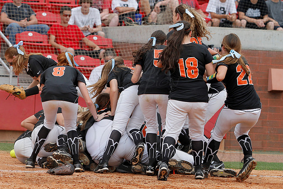 2A Magnet Cove vs. Bigelow- State Softball Finals (Bogle Park) 5-18-13 (© Justin Manning) JWM0166