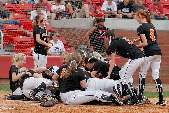 2A Magnet Cove vs. Bigelow- State Softball Finals (Bogle Park) 5-18-13 (© Justin Manning) JWM0172