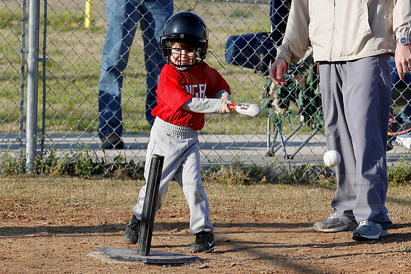 T-ball Angel's & Rangers 3-26-13 (© Justin Manning) JWM0021