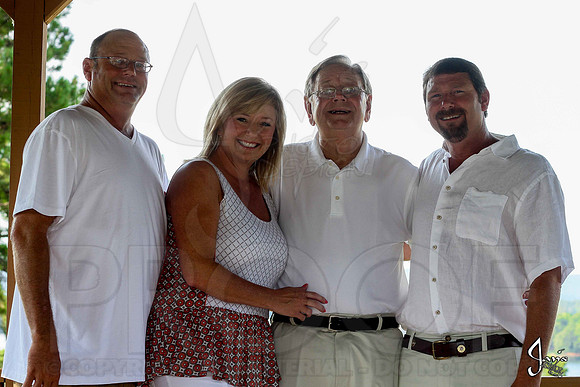 Hughes Family 7-27-13 (© Justin Manning) JWM0082