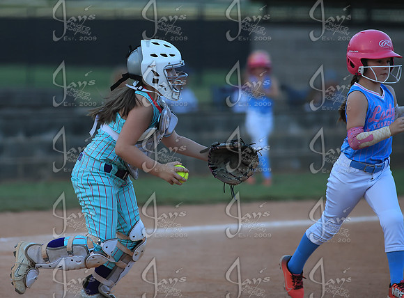 Lady Legends vs. AR Legends 8U 9-21-26_JWM_0040