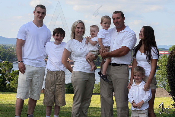 Hughes Family 7-27-13 (© Justin Manning) JWM0031