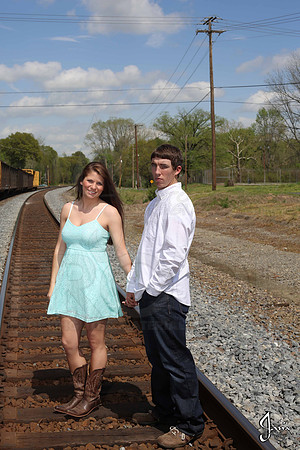 Collin & Makayla Senior pics 4-14-13 (© Justin Manning) JWM0193