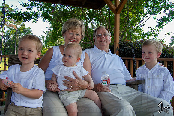 Hughes Family 7-27-13 (© Justin Manning) JWM0138