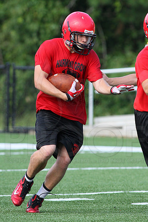 Harmony Grove football practice 2 adays 8-6-13 (© Justin Manning) JWM0041
