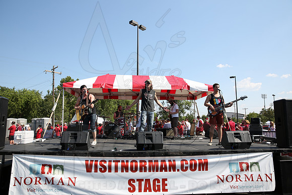 ULM @ OU 8-31-13 (© Justin Manning) JWM0023