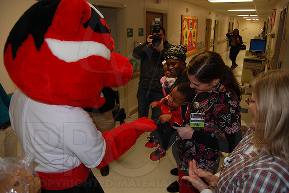 ASU Hospital Visit 1-2-14 (©Justin Manning) JWM_0065