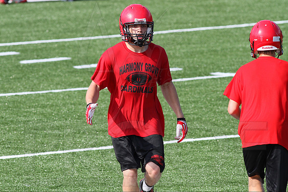 Harmony Grove football practice 2 adays 8-6-13 (© Justin Manning) JWM0057