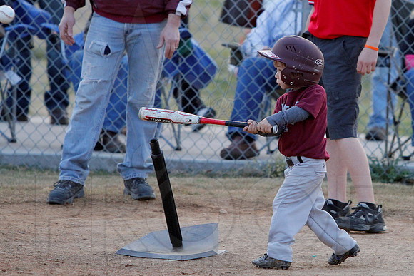 T-ball Angels vs Panthers 3-28-13 (© Justin Manning) JWM0035