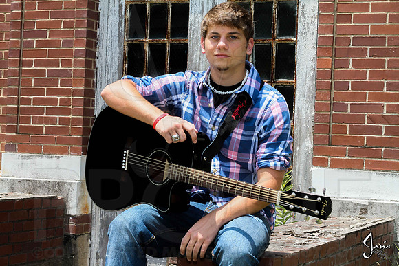 Tyler Moreland senior pictures 7-14-13 (© Justin Manning) JWM0017