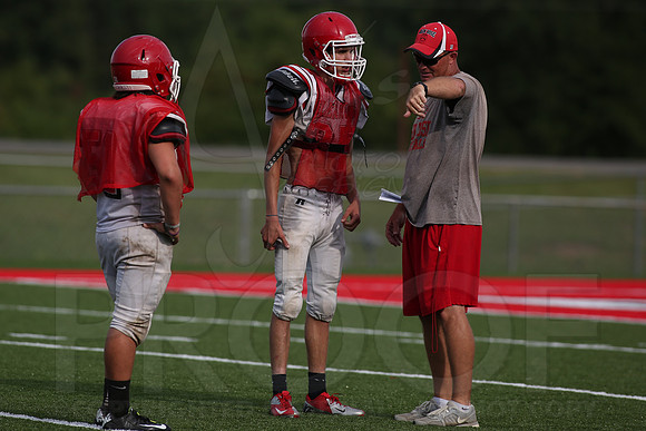 Glen Rose Football Practice 9-2-2014 (©Justin Manning) JWM_245