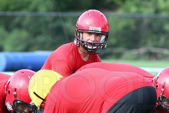 Harmony Grove football practice 2 adays 8-6-13 (© Justin Manning) JWM0012