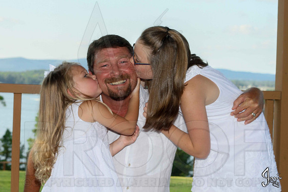 Hughes Family 7-27-13 (© Justin Manning) JWM0121