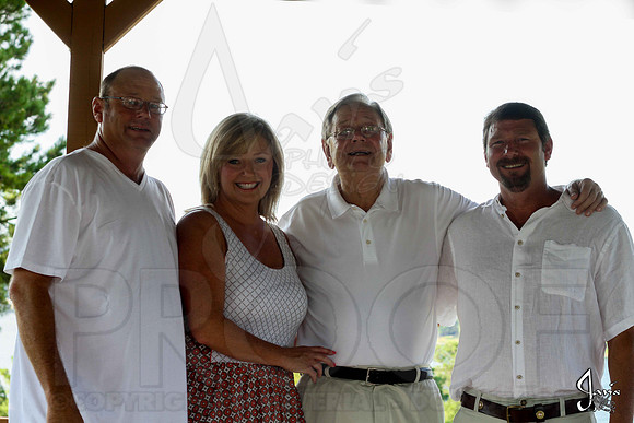Hughes Family 7-27-13 (© Justin Manning) JWM0081